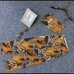 Two piece set with leaf print.